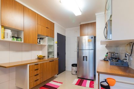 Apartamento à venda com 130m², 2 quartos e 2 vagasCozinha