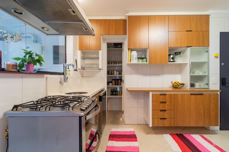 Apartamento à venda com 130m², 2 quartos e 2 vagasCozinha