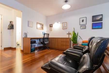 Apartamento à venda com 130m², 2 quartos e 2 vagasEscritório