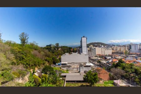 Apartamento à venda com 81m², 4 quartos e sem vaga