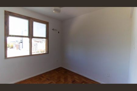 Apartamento à venda com 81m², 4 quartos e sem vaga