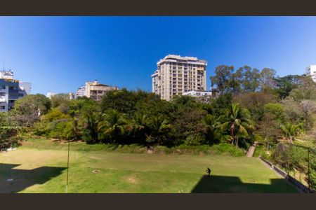 Apartamento à venda com 81m², 4 quartos e sem vaga