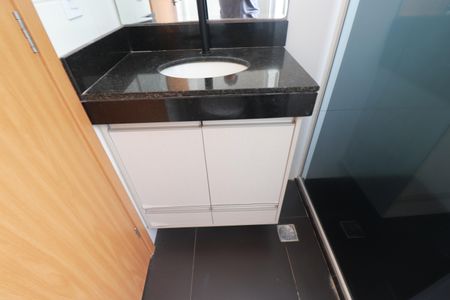 Apartamento para alugar com 48m², 2 quartos e 1 vagaBanheiro 