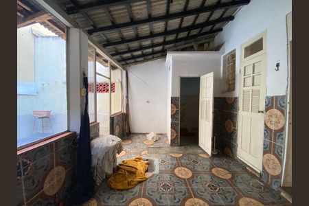 Casa à venda com 70m², 2 quartos e 1 vagaÁrea de Serviço