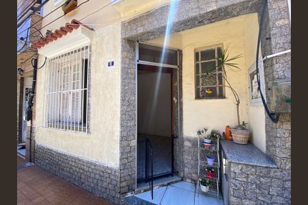 Casa à venda com 70m², 2 quartos e 1 vagaFrente 