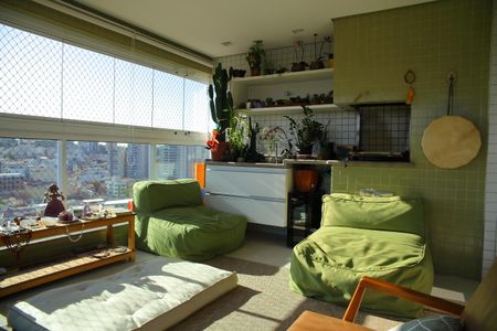 Apartamento à venda com 190m², 3 quartos e 3 vagasSala- Varanda 