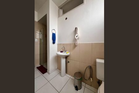 Apartamento à venda com 106m², 3 quartos e sem vaga Apartamento à venda com 106m², 3 quartos e sem vagaBanheiro