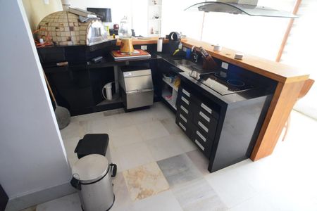 Apartamento para alugar com 350m², 3 quartos e 2 vagasEdícula