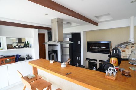 Apartamento para alugar com 350m², 3 quartos e 2 vagasEdícula