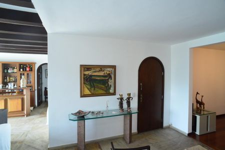 Apartamento para alugar com 350m², 3 quartos e 2 vagasSala