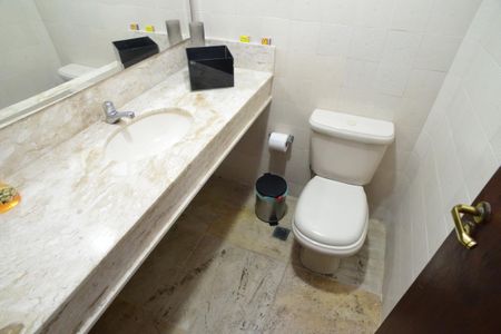 Apartamento para alugar com 350m², 3 quartos e 2 vagasLavabo