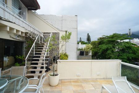 Apartamento para alugar com 350m², 3 quartos e 2 vagasVaranda