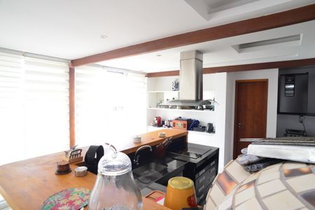 Apartamento para alugar com 350m², 3 quartos e 2 vagasEdícula