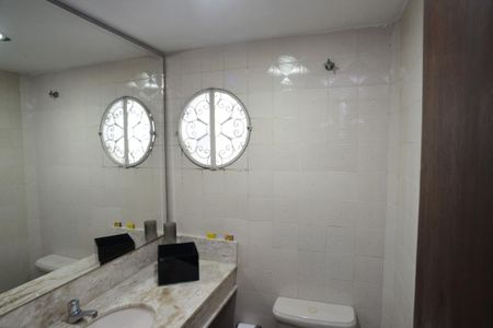 Apartamento para alugar com 350m², 3 quartos e 2 vagasLavabo