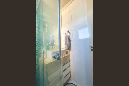 Apartamento à venda com 75m², 2 quartos e 2 vagas Apartamento à venda com 75m², 2 quartos e 2 vagasBanheiro da Suíte