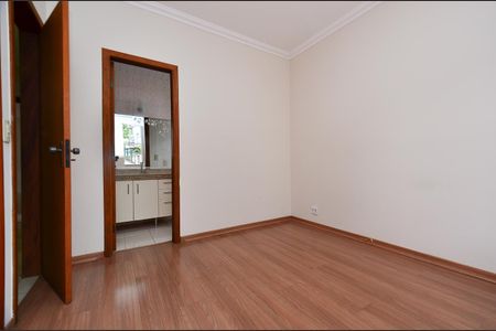 Apartamento à venda com 90m², 3 quartos e 1 vaga Apartamento à venda com 90m², 3 quartos e 1 vagaSuite