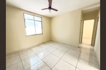 Sala de apartamento à venda com 2 quartos, 49m² em Olaria, Rio de Janeiro