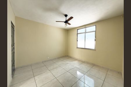 Sala de apartamento à venda com 2 quartos, 49m² em Olaria, Rio de Janeiro