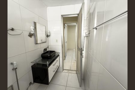 Apartamento à venda com 49m², 2 quartos e 1 vaga Apartamento à venda com 49m², 2 quartos e 1 vagaBanheiro