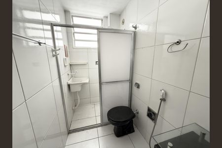 Apartamento à venda com 49m², 2 quartos e 1 vaga Apartamento à venda com 49m², 2 quartos e 1 vagaBanheiro