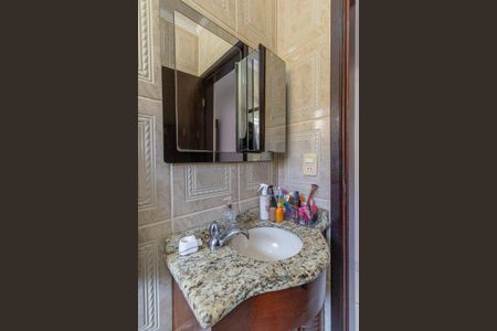 Casa à venda com 118m², 3 quartos e 2 vagasBanheiro Suíte 1