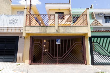 Casa à venda com 118m², 3 quartos e 2 vagasFachada