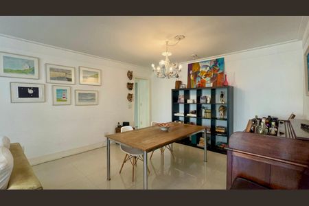 Apartamento à venda com 168m², 4 quartos e 1 vaga Apartamento à venda com 168m², 4 quartos e 1 vagaSala de Jantar