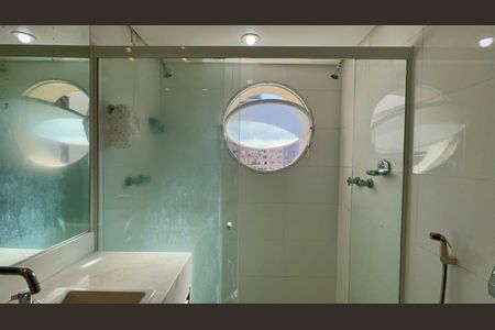 Apartamento à venda com 168m², 4 quartos e 1 vaga Apartamento à venda com 168m², 4 quartos e 1 vagaBanheiro da Suíte 2