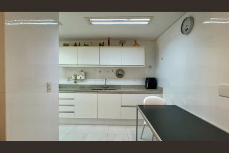 Apartamento à venda com 168m², 4 quartos e 1 vaga Apartamento à venda com 168m², 4 quartos e 1 vagaCozinha