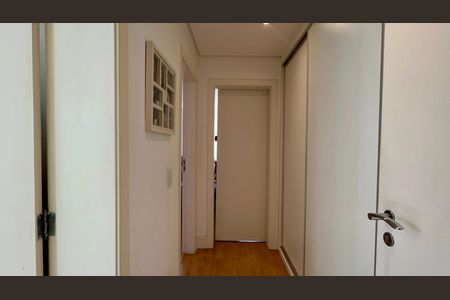 Apartamento à venda com 168m², 4 quartos e 1 vaga Apartamento à venda com 168m², 4 quartos e 1 vagaSuíte 2
