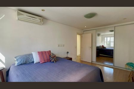 Apartamento à venda com 168m², 4 quartos e 1 vaga Apartamento à venda com 168m², 4 quartos e 1 vagaSuíte 2