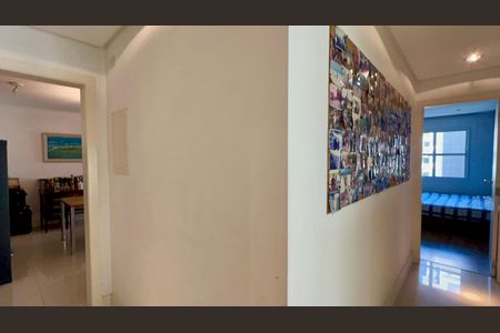 Apartamento à venda com 168m², 4 quartos e 1 vaga Apartamento à venda com 168m², 4 quartos e 1 vagaCorredor