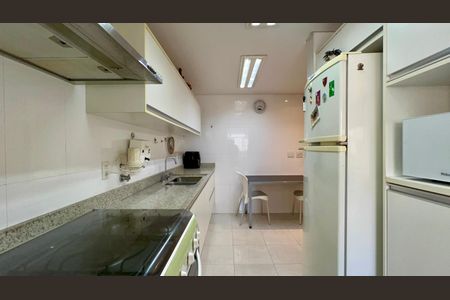 Apartamento à venda com 168m², 4 quartos e 1 vaga Apartamento à venda com 168m², 4 quartos e 1 vagaCozinha