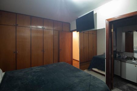 Apartamento à venda com 208m², 4 quartos e 2 vagasSuíte 