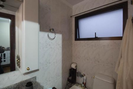 Apartamento à venda com 208m², 4 quartos e 2 vagasBanheiro da Suíte