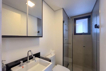 Banheiro de kitnet/studio para alugar com 1 quarto, 16m² em Vila Mariana, São Paulo