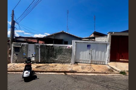 Casa à venda com 139m², 2 quartos e 1 vagaFachada da Casa