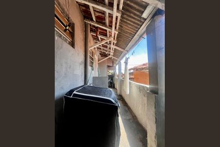 Casa à venda com 139m², 2 quartos e 1 vagaÁrea de serviço