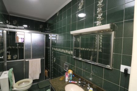 Casa à venda com 148m², 3 quartos e 2 vagasBanheiro