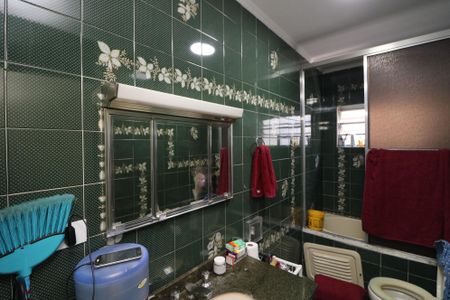 Casa à venda com 148m², 3 quartos e 2 vagasBanheiro da Suíte