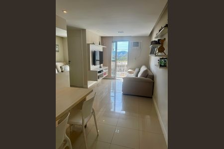 Sala de apartamento para alugar com 2 quartos, 50m² em Campinho, Rio de Janeiro