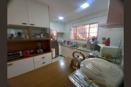 Casa à venda com 144m², 3 quartos e 7 vagas