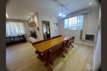 Casa à venda com 144m², 3 quartos e 7 vagas