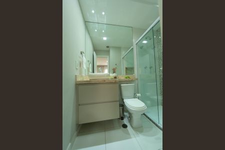 Apartamento à venda com 69m², 1 quarto e 1 vaga Apartamento à venda com 69m², 1 quarto e 1 vagaBanheiro