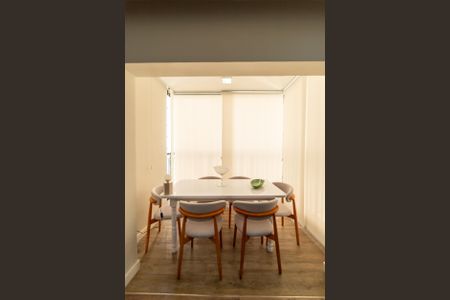 Apartamento à venda com 69m², 1 quarto e 1 vaga Apartamento à venda com 69m², 1 quarto e 1 vagaSala_Varanda