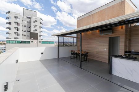 Apartamento à venda com 105m², 2 quartos e 1 vaga Apartamento à venda com 105m², 2 quartos e 1 vagaCobertura