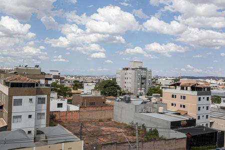 Apartamento à venda com 105m², 2 quartos e 1 vaga Apartamento à venda com 105m², 2 quartos e 1 vagaCobertura - Vista