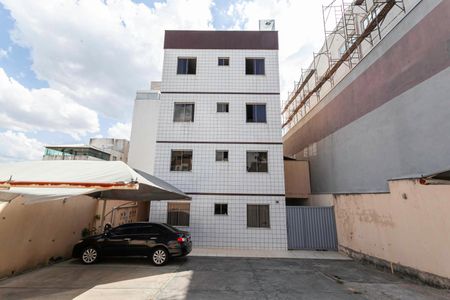 Apartamento à venda com 105m², 2 quartos e 1 vaga Apartamento à venda com 105m², 2 quartos e 1 vagaFachada