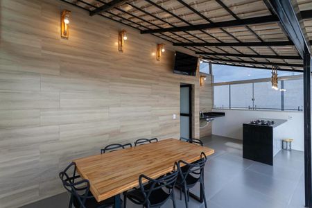 Apartamento à venda com 105m², 2 quartos e 1 vaga Apartamento à venda com 105m², 2 quartos e 1 vagaCobertura