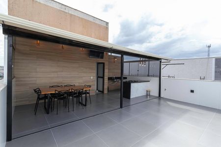 Apartamento à venda com 105m², 2 quartos e 1 vaga Apartamento à venda com 105m², 2 quartos e 1 vagaCobertura